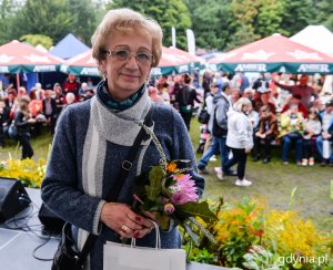 Laureaci konkursu "Gdynia w Kwiatach" odebrali z rąk przewodniczącej Rady Miasta Joanny Zielińskiej nagrody i wyróżnienia // fot. Przemysła Świderski