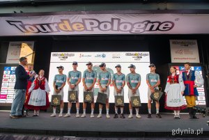 Zesp&oacute;ł Netcompany INEOS podczas prezentacji drużyn 83. Tour de Pologne 