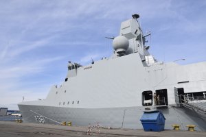Najnowocześniejsza duńska fregata odwiedziła Gdynię // fot. Marta Jaszczerska