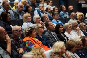 Na widowni zasiedli również: wiceprzewodnicząca RMG Mariola Śrubarczyk-Cichowska oraz radni Agnieszka Tokarska i Norbert Anisowicz