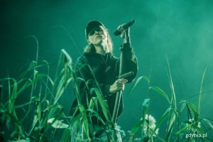 Ethel Cain podczas koncertu na Open'erze