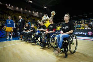 Gdyński OneTeam wystąpił w przerwie meczu EuroCup między Asseco Arką i Albą Berlin, fot. Mariusz Mazurczak