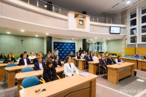 Pierwsze posiedzenie Młodzieżowej Rady Miasta odbyło się w sali obrad Rady Miasta (fot. Paweł Budziński)