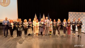 Osoby uhonorowane podczas Wojewódzkiej Uroczystości z okazji Dnia Edukacji Narodowej 2025 (fot. Katarzyna Balcerzak)