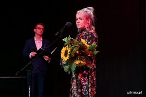 Anka Herbut, laureatka 16. edycji konkursu o Gdyńską Nagrodę Dramaturgiczną, przemawia po odebraniu nagrody // fot. Magdalena Czernek