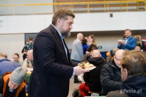 Tadeusz Szemiot, przewodniczący Rady Miasta Gdyni, podczas tradycyjnej gdyńskiej wigilii