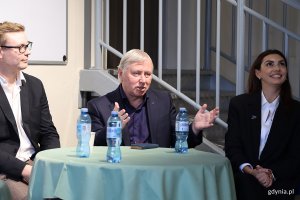 Spotkanie „Edukacja, Szkolnictwo Branżowe i Biznes” oraz GSDZ, na zdjęciu Marcin Małopolski z EQUAY, Bogusław Witkowski - absolwent szkoły i prezes firmy chłodniczej, Tatev Grigoryan z PGZ Stocznia Wojenna (fot. Katarzyna Balcerzak)