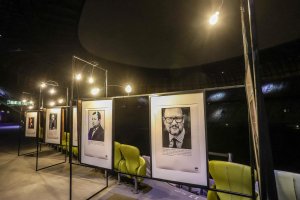 Wystawa fotografii. Na pierwszym zdj. prezydent Gdańska Paweł Adamowicz, fot. Karolina Misztal-Świderska