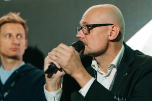 Wiceprezydent Gdyni Bartłomiej Austen podczas debaty na Igrzyskach Wolności 