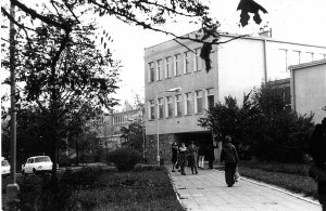 Budynek szkoły przy ul. Legionów, lata 70. 