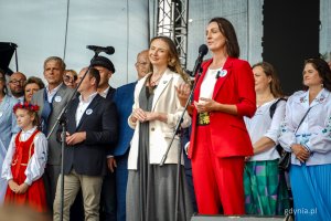 Światowy Zjazd Kaszubów 2025 w Szemudzie - przemawia wojewoda pomorska Beata Rutkiewicz (fot. Kamil Złoch)