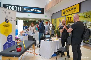 W ramach świętowania Dnia Mężczyzny w Centrum Handlowym Riviera stanęła wioska medyczna ze stoiskami specjalist&oacute;w 