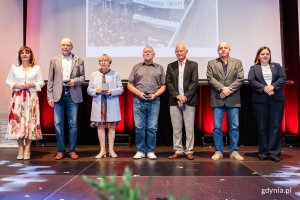 Bohaterowie Sierpnia '80 odebrali wyr&oacute;żnienia (fot. Karol Stańczak)