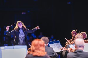 Publiczność podczas otwarcia festiwalu Gdynia Classica Nova w Teatrze Miejskim w Gdyni. Fot. Tomek Kamiński