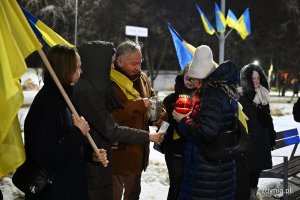 Symboliczny wiec na Placu Wolnej Ukrainy z inicjatywy radnych Gdyni 