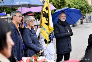 W uroczystości uczestniczyli m.in.: prezydent Gdyni Wojciech Szczurek, przewodnicząca gdyńskiej Rady Miasta Joanna Zielińska i radny miasta Zenon Roda // fot. Kamil Złoch