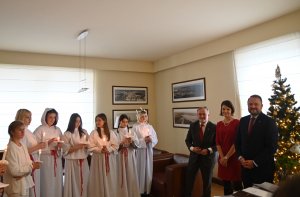 Orszak św. Łucji u prezydenta// fot. Karolina Szypelt