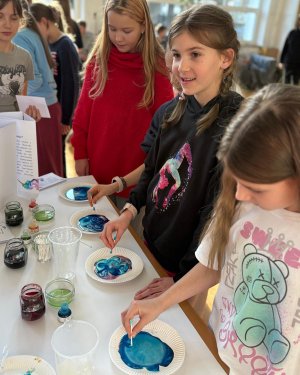 Szkolny Festiwal Nauki w Gdyni! Na zdjęciu prezentacje w SP 21 (fot. SP 21)    