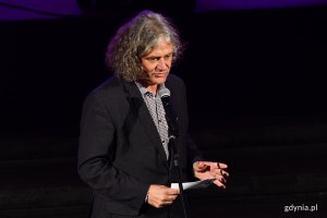 Gala finałowa Pomorskie Sztormy. Na zdjęciu Maciej Kosycarz// fot. Michał Puszczewicz
