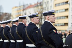 Uroczystości oficjalne pod pomnikiem Polski Morskiej z okazji 93. rocznicy nadania praw miejskich, fot. Dawid Linkowski