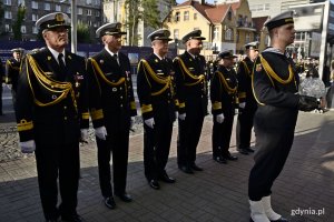 Na ulicach Gdyni odbył się capstrzyk poprzedzający Święto Marynarki Wojennej // fot. Paweł Kukla