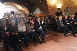 W spotkaniu wzięli udział przedstawiciele władz państwowych i samorządowych. Na zdjęciu (od lewej) m.in.: eurodeputowana Magdalena Adamowicz, posłanka Agnieszka Buczyńska, posłanka Magdalena Sroka (fot. Magdalena Starnawska)