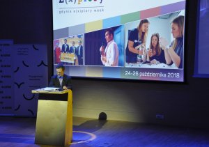 Galę otwarcia Gdynia E(x)plory Week prowadził Jan Wróbel // fot. Magdalena Czernek