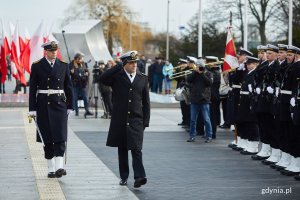 Uroczystości oficjalne pod pomnikiem Polski Morskiej z okazji 93. rocznicy nadania praw miejskich, fot. Dawid Linkowski