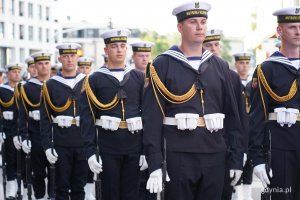 Przemarsz z udziałem Orkiestry Reprezentacyjnej Marynarki Wojennej pod Pomnik Polski Morskiej (fot. Karolina Szypelt)
