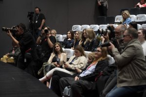 Dziennikarze i fotoreporterzy przy pracy 