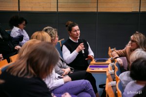 W dyskusji głos zabrała Jolanta Złoch, dyrektor Zespołu Placówek Oświatowych nr 1 w Gdyni (fot. Natalia Kawalerowicz)