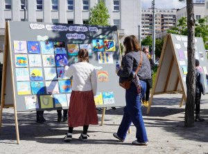 Uroczyste wręczenie nagród tegorocznym laureatom i wyróżnionym w konkursie „Gdynia malowana kwiatami” w Parku Centralnym