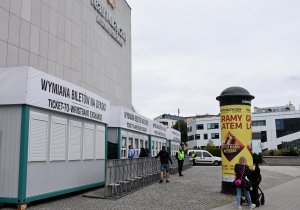 Punkt wymiany przed Teatrem Muzycznym // fot. Kamil Złoch