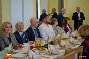 Uczestnicy spotkania świątecznego kombatant&oacute;w i os&oacute;b represjonowanych, kt&oacute;re odbyło się w Klubie Marynarki Wojennej &bdquo;Riwiera&rdquo; 