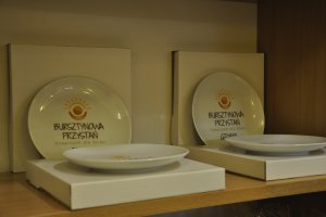 Talerzyk na opłatek z logo hospicjum // fot. Magdalena Czernek