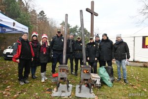 Pokaz palenia w piecu metodą odgórną na Małym Kacku, fot. Michał Puszczewicz