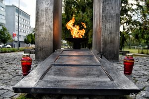 Sobotnie uroczystości pod pomnikiem, fot. Michał Puszczewicz
