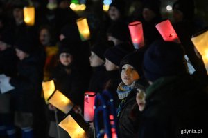 Betlejemskie Światło Pokoju już w gdyńskich domach. Fot. Michał Puszczewicz 