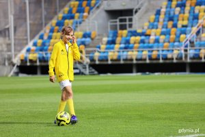 Multimedalistki w fitnessie sportowym spotkały się z prezydentem Wojciechem Szczurkiem i wiceprezydentem Bartoszem Bartoszewiczem // fot. M. Kozłowski