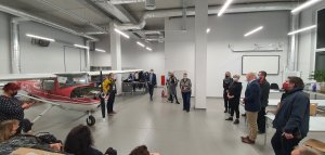 Model samolotu w jednej z pracowni z pewnością był zaskoczeniem // fot. UM Gdyni