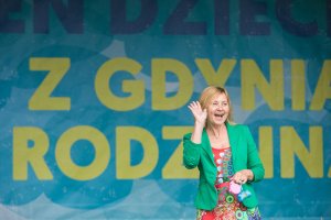 Beata Szadziul podczas Wielkiego Festynu Rodzinnego z okazji Dnia Dziecka