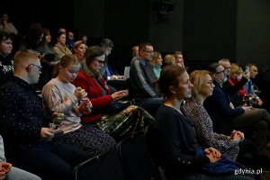 Uczestnicy II Gdyńskiego Forum Środowisk Działających na rzecz Osób z Niepełnosprawnościami podczas spotkania w Konsulacie Kultury