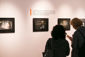 Otwarcie wystawy prac Józefa Wilkonia w Muzeum Miasta Gdyni.