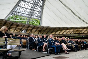 Obchody Święta Policji dla funkcjonariuszy Komendy Miejskiej Policji w Gdyni i Komendy Miejskiej Policji w Sopocie w Operze Leśnej (fot. Kamil Złoch)