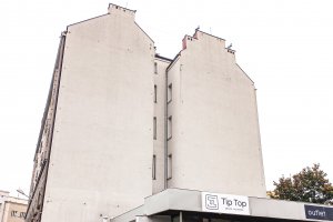 Kamienice na placu Konstytucji po wprowadzeniu uchwały krajobrazowej (fot. Biuro Plastyka Miasta)