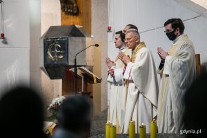 Częścią oficjalnych obchodów 95. urodzin Gdyni była niedzielna msza święta z honorową asystą wojskową // fot. Karol Stańczak