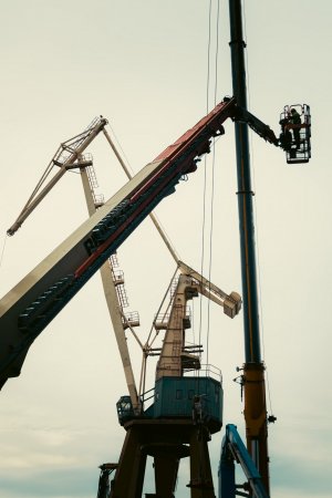 Imponująca wielkością Hala Kadłubowa powstaje na terenie PGZ Stoczni Wojennej. Fot Stocznia Wojenna