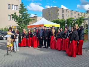 Koncert chóru Vyrij na festynie Przystani Opata Hackiego 33 //  // fot. Laboratorium Innowacji Społecznych