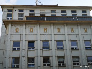 Wakacyjny spacer architektoniczny Gdyńskiego Szlaku Modernizmu // fot. Karolina Szypelt