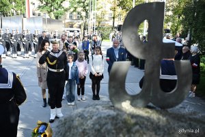  Dzień Polskiego Państwa Podziemnego – uroczystości z okazji 86. rocznicy jego utworzenia pod Pomnikiem Armii Krajowej w Gdyni (fot. Michał Puszczewicz)